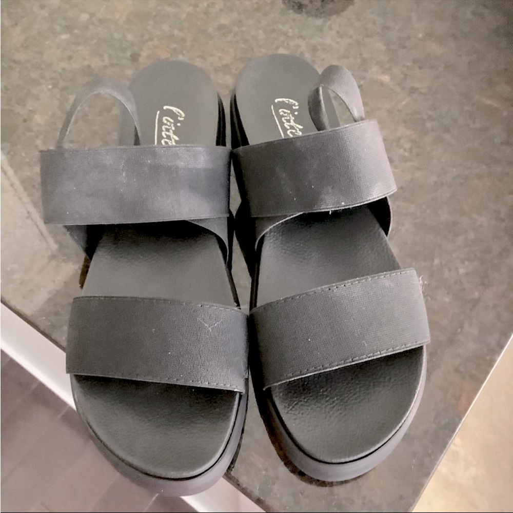 L’intervale Chic Black Platform Sandals